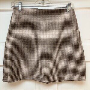 NWT Brown and tan houndstooth mini skirt size S